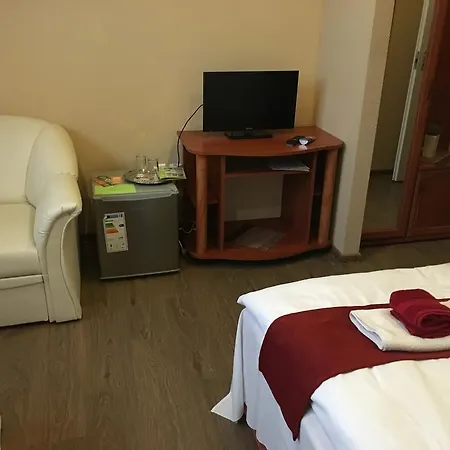 Hotel Abszolut Es Panzio