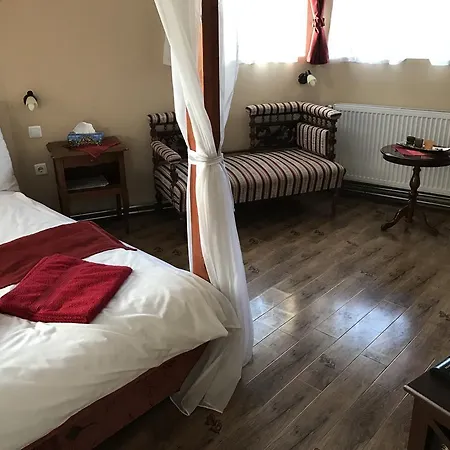 Hotel Abszolut Es Panzio