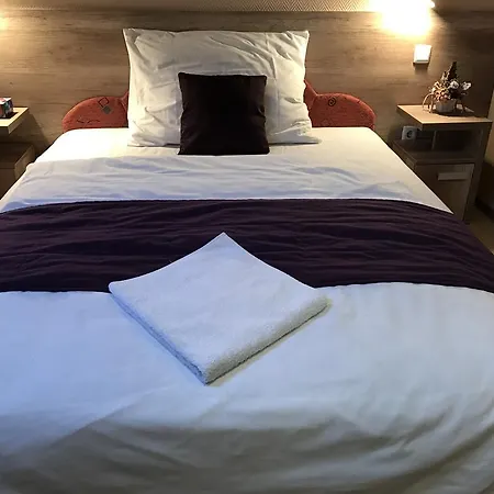 Hotel Abszolut Es Panzio 3*