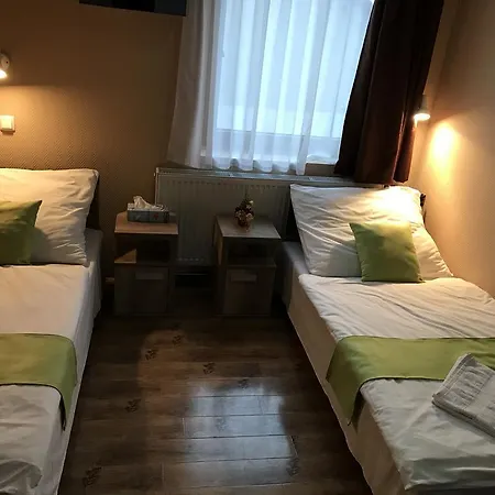 Hotel Abszolut Es Panzio