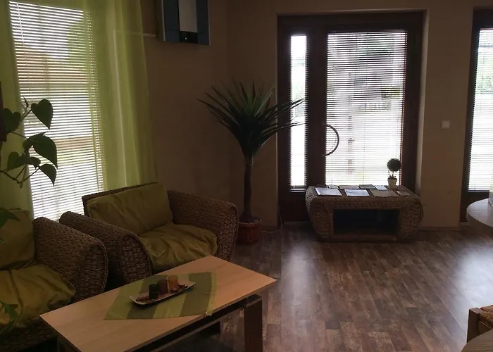 מלון Abszolut Es Panzio 3*