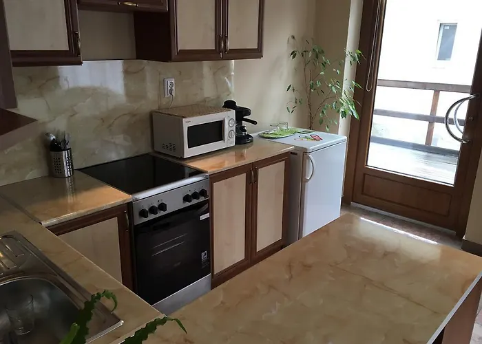 Abszolut Es Panzio מלון