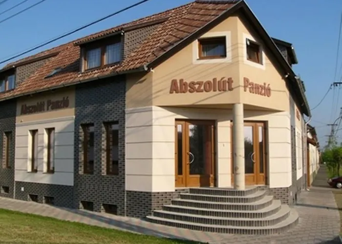 Abszolut Es Panzio 호텔 Nyírbátor